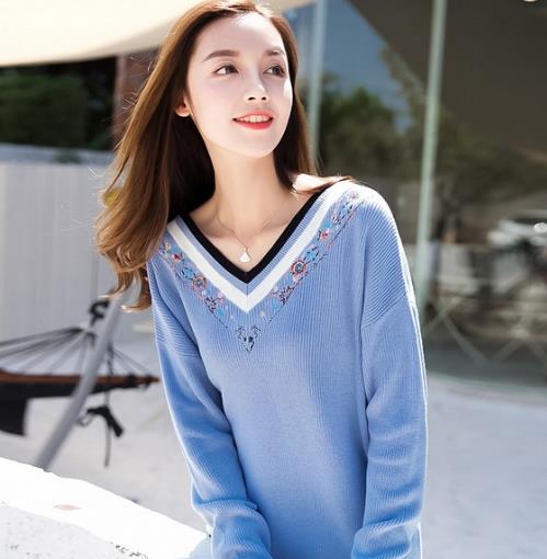 喇叭袖撞色针织衫这样搭配外套才能彰显优雅身姿