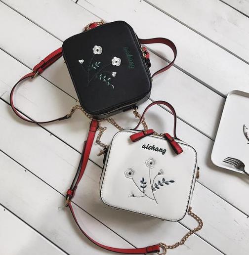 今年流行真皮单肩手提包:时尚显气质手提包搭配 今年流行真皮单肩手提包:时尚显气质手提包搭配