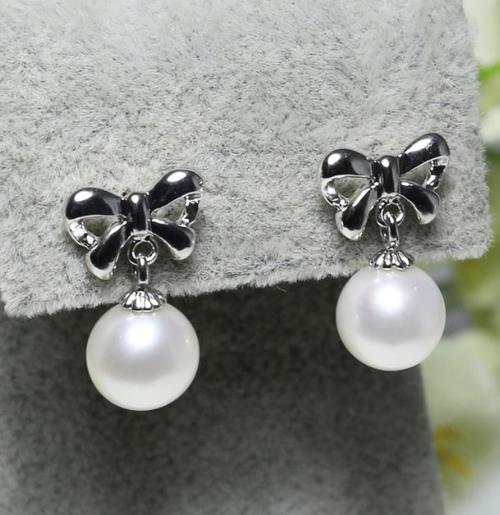 彰显高贵品位的天然母贝珍珠耳环：美出新高度（图）