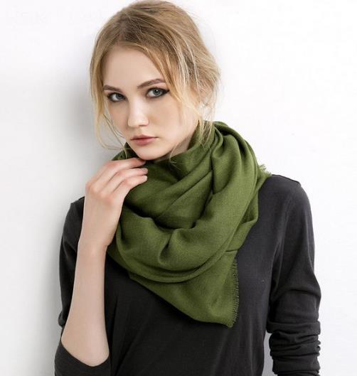 妩媚的气质配妩媚的围巾：双面百搭加厚围巾（图）