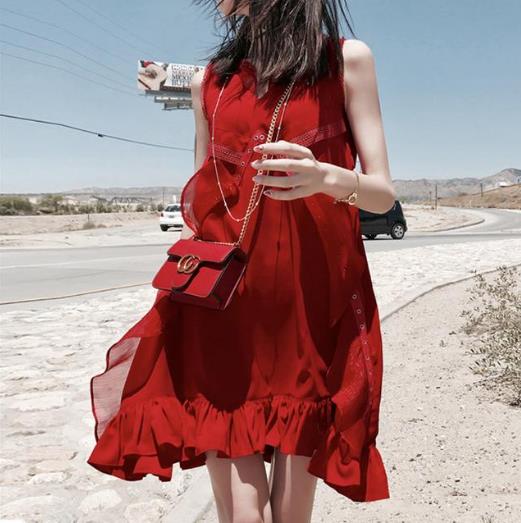 新款显瘦无袖背心连衣裙:5款连衣裙彰显贵气风范 新款显瘦无袖背心连衣裙:5款连衣裙彰显贵气风范