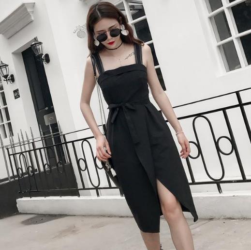 新款显瘦无袖背心连衣裙:5款连衣裙彰显贵气风范 新款显瘦无袖背心连衣裙:5款连衣裙彰显贵气风范