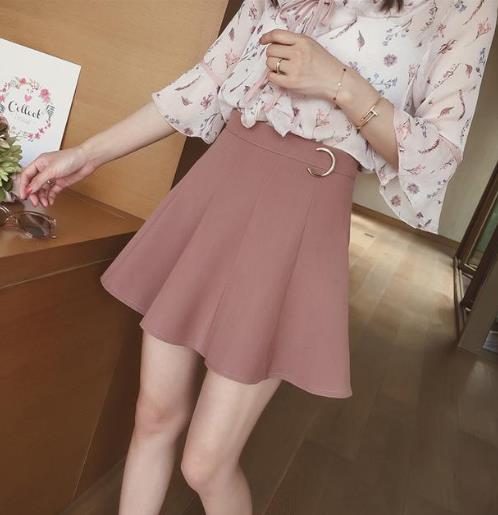 5款鱼尾半身裙这样搭配上衣显高可爱又性感（图）