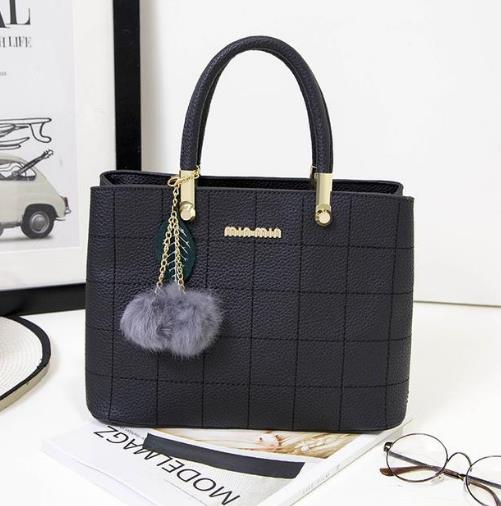 高颜值欧美流苏杀手包搭配：个性时尚杀手包分享