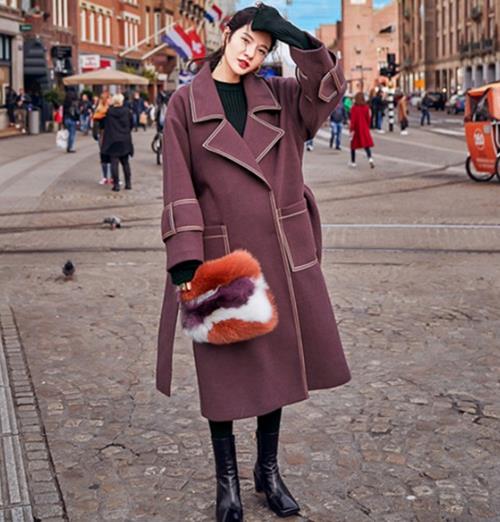 大翻领格子外套搭配阔腿裤：5款外套彰显文艺气质