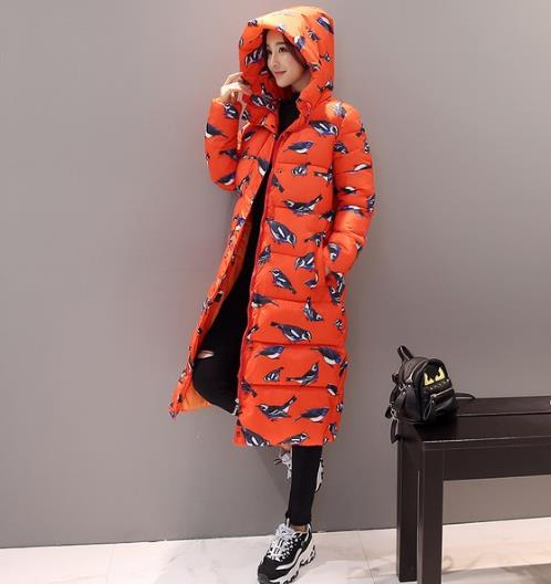 立领直筒简约面包服搭配小脚裤：时尚百搭又保暖