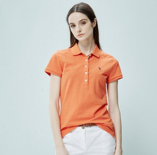 系带立领条纹衬衫搭配半身裙:庄重典雅衬衫推荐 系带立领条纹衬衫搭配半身裙:庄重典雅衬衫推荐