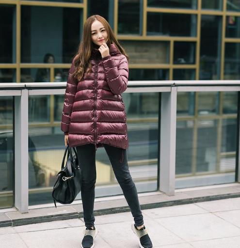 时尚显瘦彰显大牌范儿的立领过膝羽绒服推荐（图）