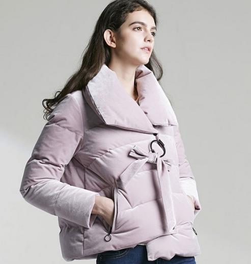 时尚迷人的短款羽绒服:V领系带羽绒服推荐(图) 时尚迷人的短款羽绒服:V领系带羽绒服推荐(图)