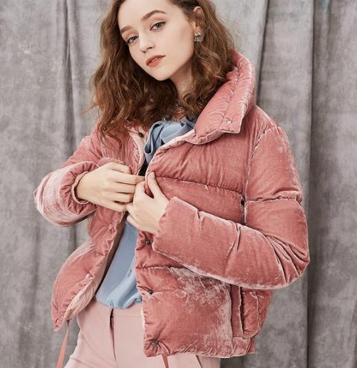 时尚迷人的短款羽绒服:V领系带羽绒服推荐(图) 时尚迷人的短款羽绒服:V领系带羽绒服推荐(图)