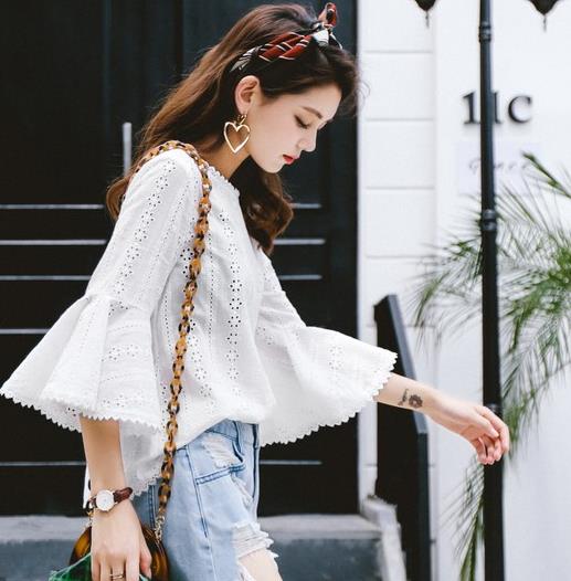 圆领纯色收腰连衣裙搭配：夏日减龄连衣裙推荐