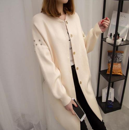 时尚百搭的针织外套：这几款外套打造百变造型（图）