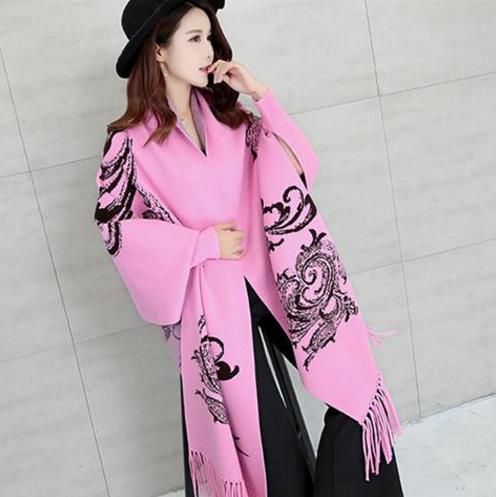 今年优雅大气的不规则流苏披肩才是流行的经典（图）