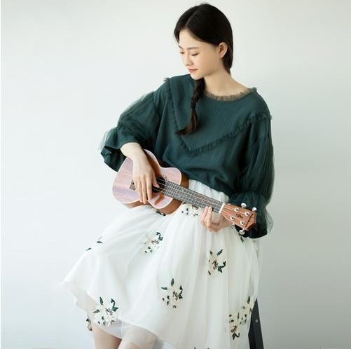 板鞋搭配棉麻宽松灯笼九分裤:时尚舒适九分裤分享 板鞋搭配棉麻宽松灯笼九分裤:时尚舒适九分裤分享