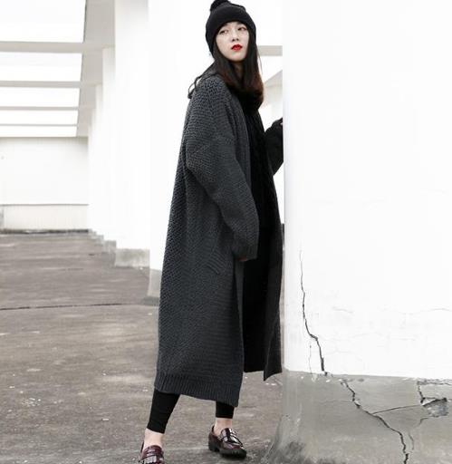 时尚感超强的毛衣：减龄显瘦圆领针织衫搭配（图）