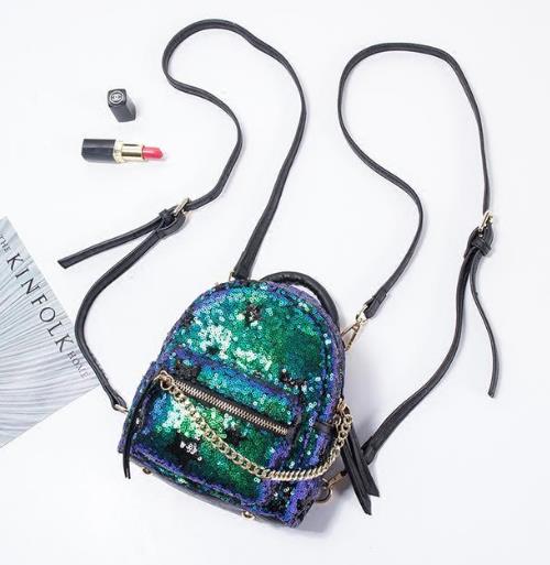 韩版牛皮撞色迷你双肩包:简约又不失时尚(图) 韩版牛皮撞色迷你双肩包:简约又不失时尚(图)