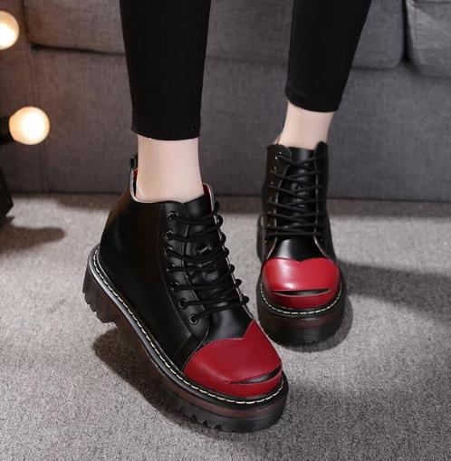 磨砂后拉链粗跟马丁靴搭配：显瘦打造大长腿（图）