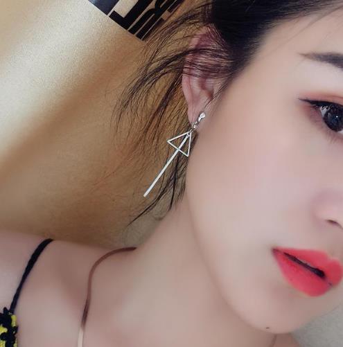 今年最流行长款耳环：百搭个性流苏耳饰推荐（图）