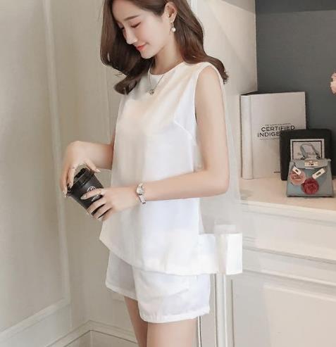 印花t恤+蝴蝶结短裤套装:夏日清新甜美范(图) 印花t恤+蝴蝶结短裤套装:夏日清新甜美范(图)