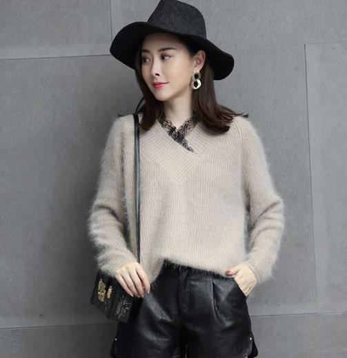 立领钉珠亮片丝绒打底衫：5款打底衫奢华大牌范儿