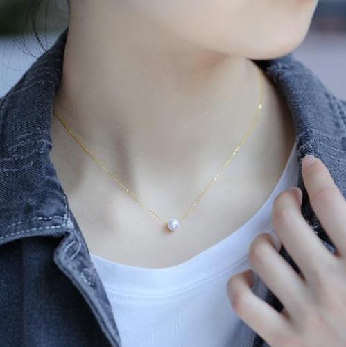 气质玫瑰金四叶草项链:时尚个性项链搭配(图) 气质玫瑰金四叶草项链:时尚个性项链搭配(图)