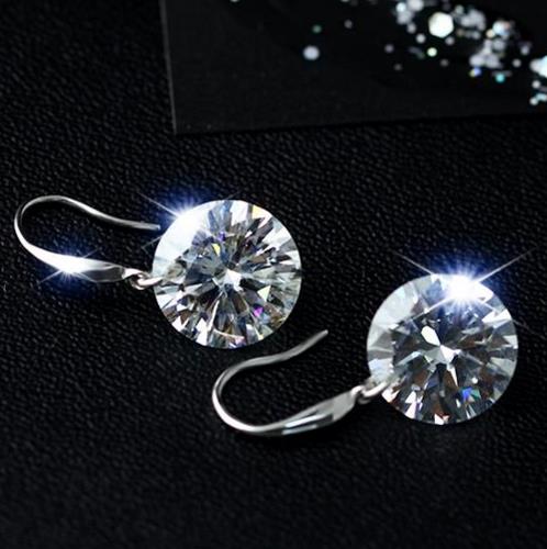 气质冰花流苏水晶耳钉搭配：时尚简约耳钉推荐（图）