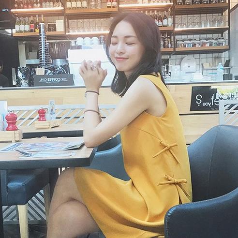 收腰荷叶边雪纺衫搭配短裤：时尚雪纺衫推荐（图）