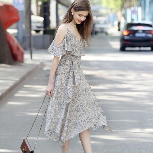 印花绑带露背长裙搭配：5款长裙彰显性感与妖娆