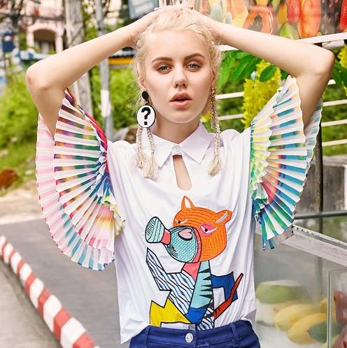 一件喇叭袖雪纺衫的多种穿搭：优雅雪纺衫推荐