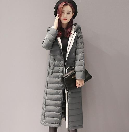 大毛领加厚短款羽绒服的多种搭配：时尚又保暖（图）