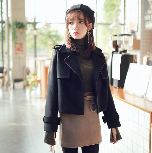 高领毛衣搭配刺绣大口袋呢外套:显高显瘦又减龄 高领毛衣搭配刺绣大口袋呢外套:显高显瘦又减龄