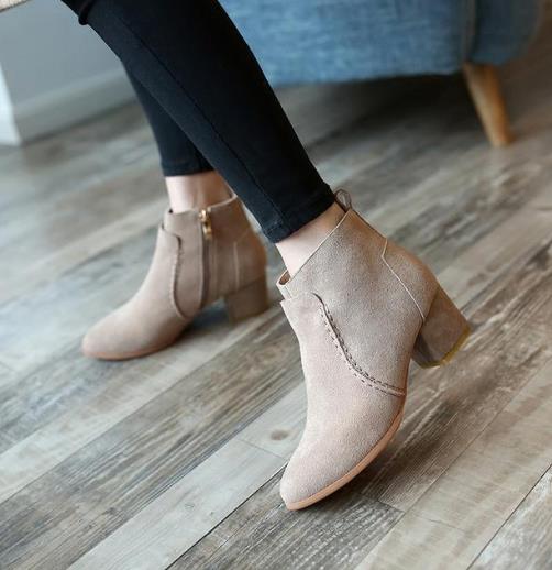 大牌范十足的马丁靴女英伦风切尔西短靴搭配(图) 大牌范十足的马丁靴女英伦风切尔西短靴搭配(图)