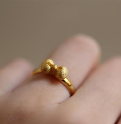 纯银镀金链条戒指搭配：大气优雅戒指推荐（图）