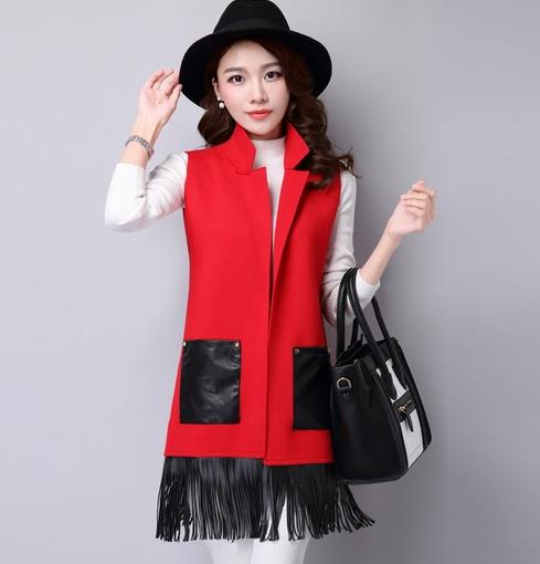 弹力性感流苏短裙搭配镂空蕾丝上衣:性感女人味 弹力性感流苏短裙搭配镂空蕾丝上衣:性感女人味