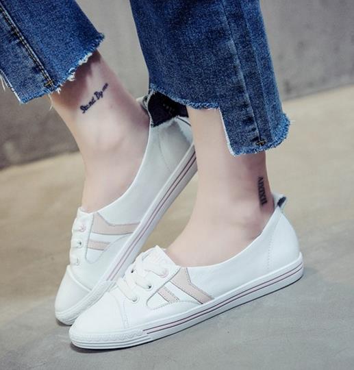 牛仔裤搭配镂空帆布鞋:5款百搭舒适帆布鞋(图) 牛仔裤搭配镂空帆布鞋:5款百搭舒适帆布鞋(图)