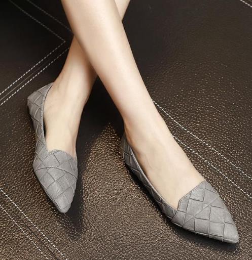 5款神奇显高超自然的绒面浅口平底单鞋搭配推荐 5款神奇显高超自然的绒面浅口平底单鞋搭配推荐