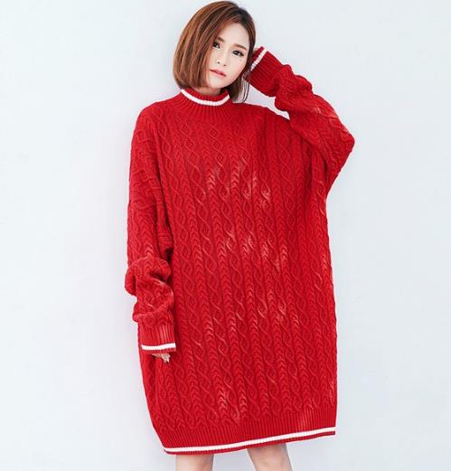 毛呢大衣搭配蕾丝拼接连衣裙：简约又优雅（图）