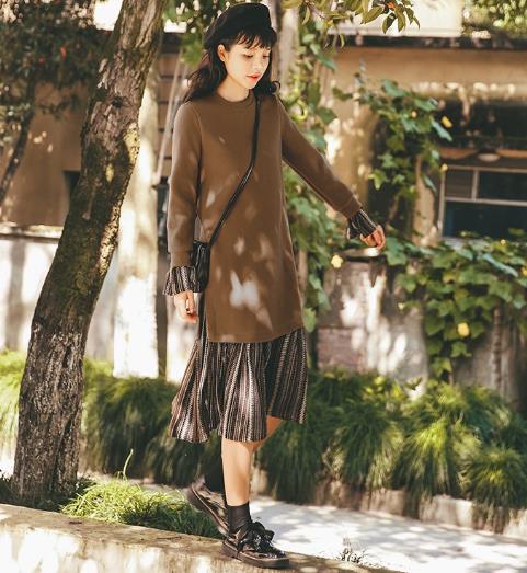 今年最流行的内搭雪纺毛呢连衣裙：新款连衣裙推荐