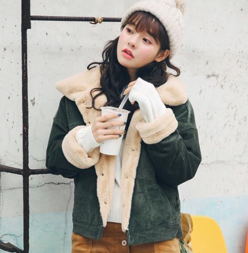 胖MM搭这几款大码麂皮绒羊羔毛外套：显瘦又知性