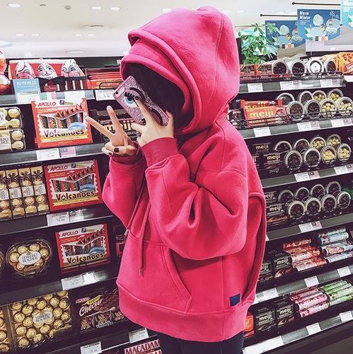 5款时尚个性双层连帽宽松卫衣搭配:彰显时尚潮流 5款时尚个性双层连帽宽松卫衣搭配:彰显时尚潮流