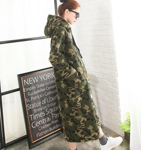 5款时尚个性双层连帽宽松卫衣搭配：彰显时尚潮流