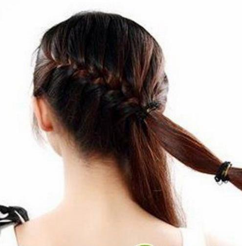 今年最流行花苞头：辫子花苞头的多种扎法（图）