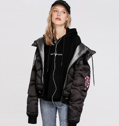 金丝绒裙摆羽绒服怎么搭配：时尚优雅又保暖（图）