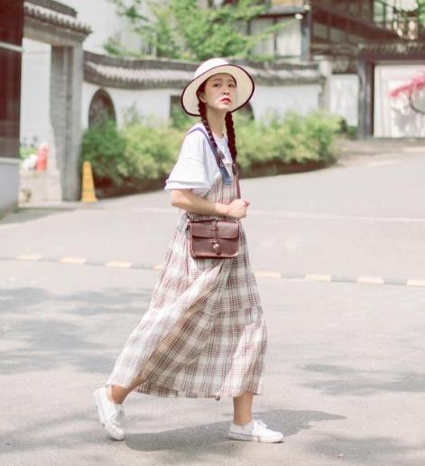 新款复古宽松清新长裙：5款长裙打造夏日文艺风