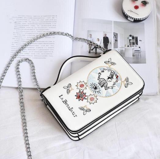 夏季小包包链条斜挎包撞色:简约优雅斜挎包推荐 夏季小包包链条斜挎包撞色:简约优雅斜挎包推荐