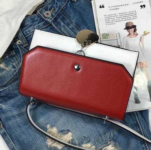 夏季小包包链条斜挎包撞色：简约优雅斜挎包推荐