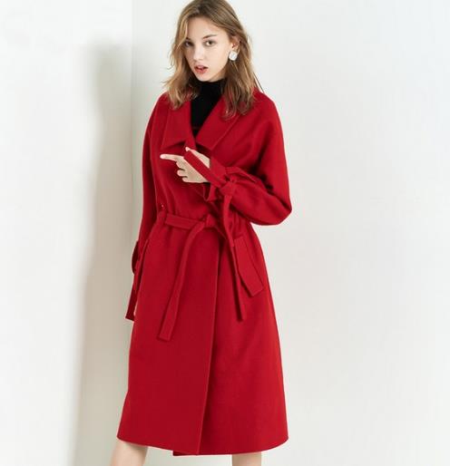 干练大气修身双面呢大衣搭配:凸显优雅气质(图) 干练大气修身双面呢大衣搭配:凸显优雅气质(图)