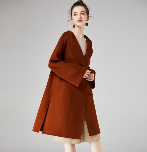 干练大气修身双面呢大衣搭配:凸显优雅气质(图) 干练大气修身双面呢大衣搭配:凸显优雅气质(图)