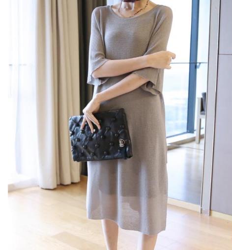 简单的棉麻连衣裙，优雅端庄又时髦（图）