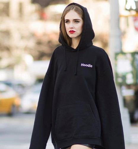 潮人必备时尚卫衣:5款个性减龄连帽卫衣搭配(图) 潮人必备时尚卫衣:5款个性减龄连帽卫衣搭配(图)